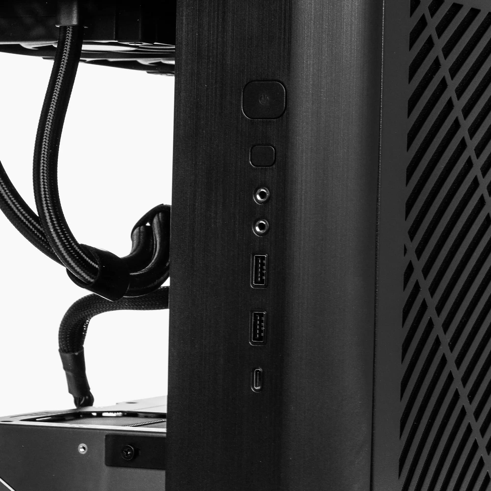ARDOR Gaming EVO X148 Ryzen 9 9950X3D Gaming PC